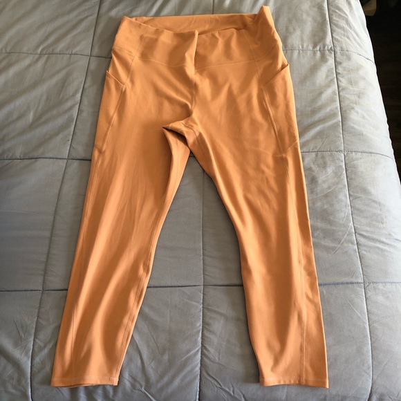 Fabletics Oasis High-waisted 7/8 Legging 2X - Maplewood - Pure Luxe Line. - Picture 3 of 6